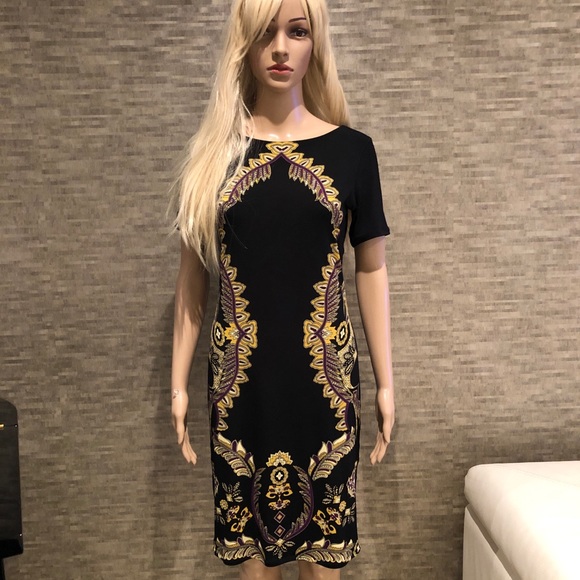 Women Clothing - Picture 2 of 2